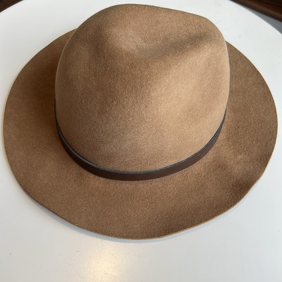 H&M Camel Colored Fedora Hat 100% Felted Wool with Vegan Leather Belt Tan Brown - Picture 4 of 16